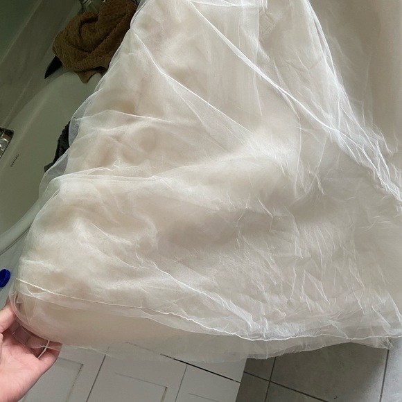 Used for 1 day. Small water stains inside train but cannot tell. Sleeves added - Picture 9 of 10